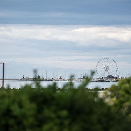 Hotel Avenusta Viserba Di Rimini ภายนอก รูปภาพ