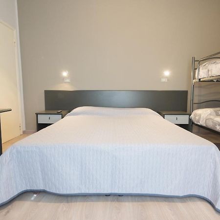 Hotel Avenusta Viserba Di Rimini ภายนอก รูปภาพ