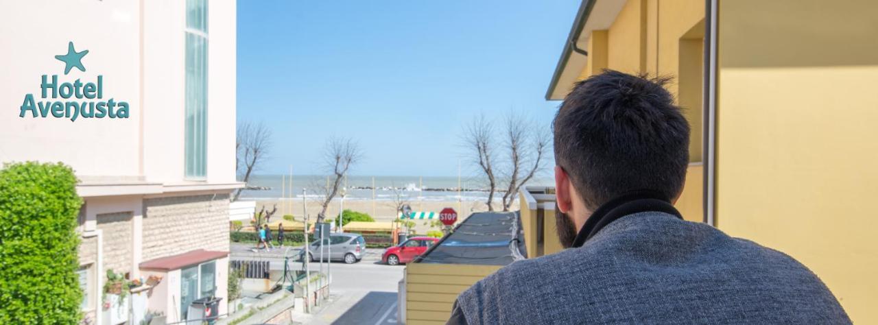Hotel Avenusta Viserba Di Rimini ภายนอก รูปภาพ